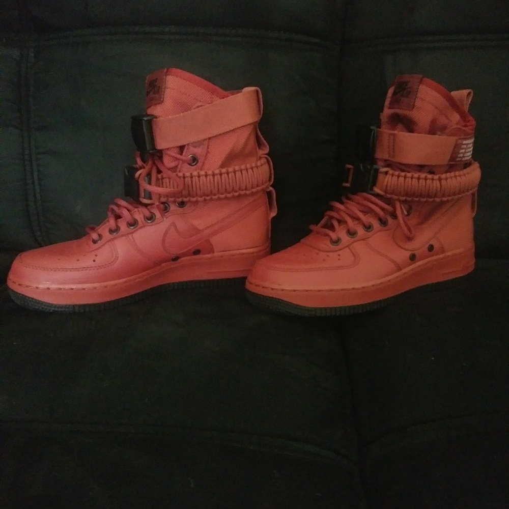 👟 Nike Air SF 1